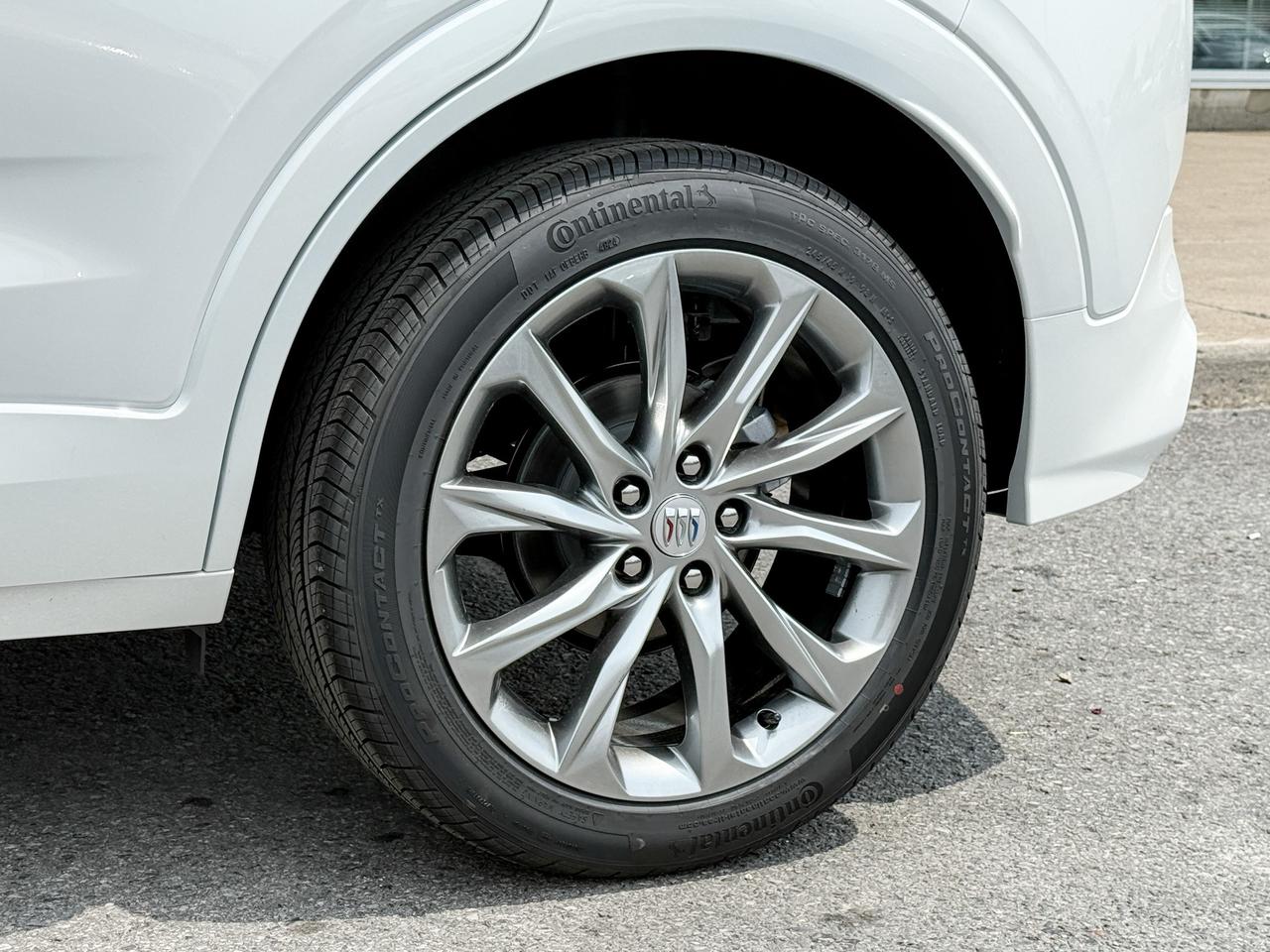 2026 Buick Encore GX Avenir 1.3L 3CYL WITH REMOTE START/ENTRY, HEATED SEATS, HEATED STEERING WHEEL, HD REAR VISION CAMERA, APPLE CARPLAY AND ANDROID AUTO, BOSE SOUND SYSTEM Photo