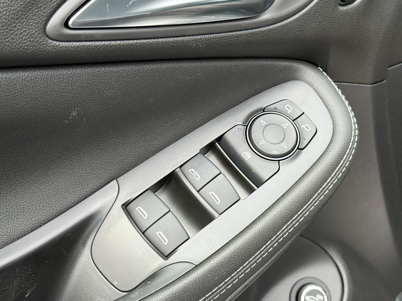 2026 Buick Encore GX Avenir 1.3L 3CYL WITH REMOTE START/ENTRY, HEATED SEATS, HEATED STEERING WHEEL, HD REAR VISION CAMERA, APPLE CARPLAY AND ANDROID AUTO, BOSE SOUND SYSTEM Photo