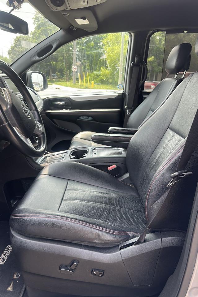 2014 Dodge Grand Caravan R/T - Photo #8