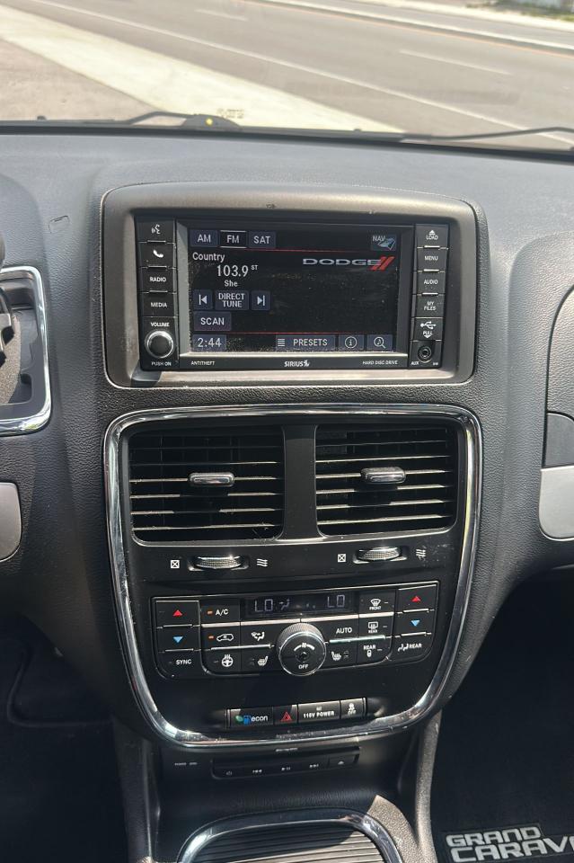 2014 Dodge Grand Caravan R/T - Photo #10