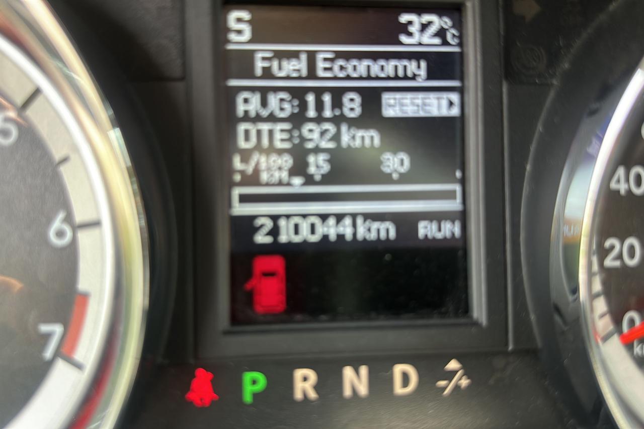 2014 Dodge Grand Caravan R/T - Photo #13
