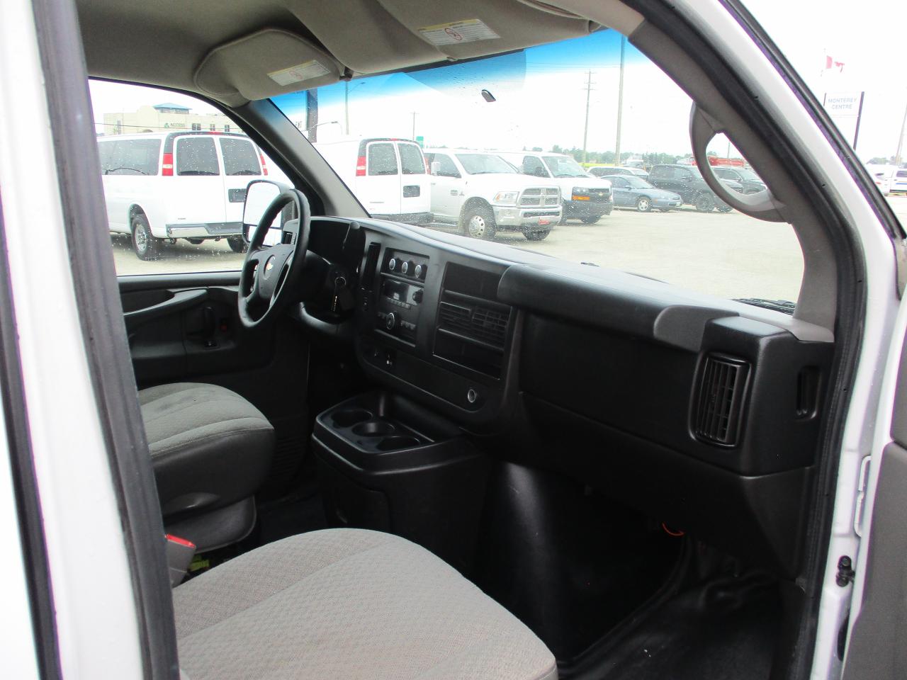 2014 Chevrolet Express Cargo Van  - Photo #8