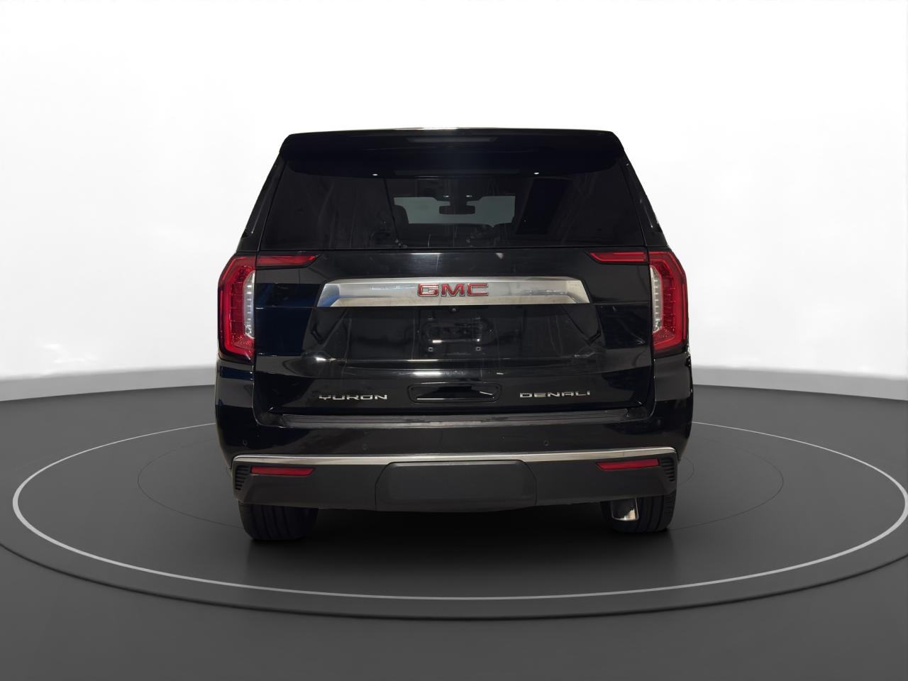 2022 GMC Yukon Denali - Photo #5