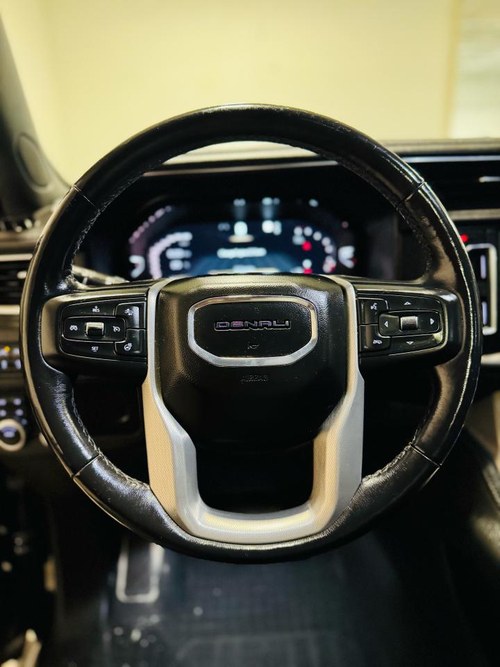 2022 GMC Yukon Denali - Photo #8