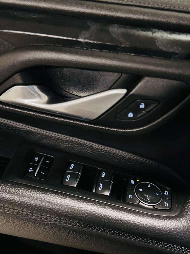 2022 GMC Yukon Denali - Photo #7