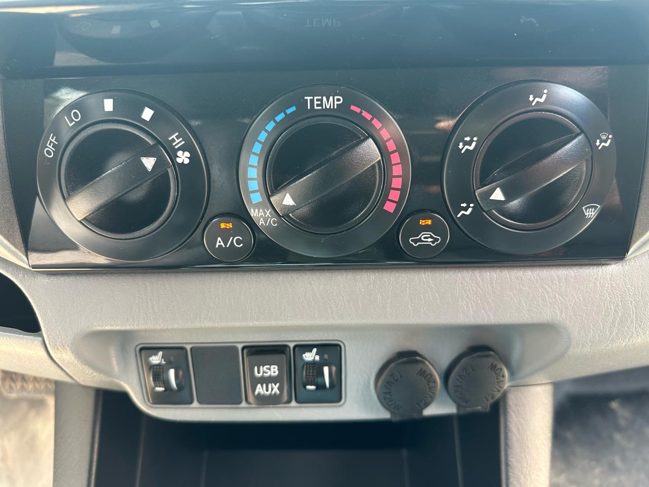 2013 Toyota Tacoma 4WD DOUBLE CAB V6 AUTO - Photo #11