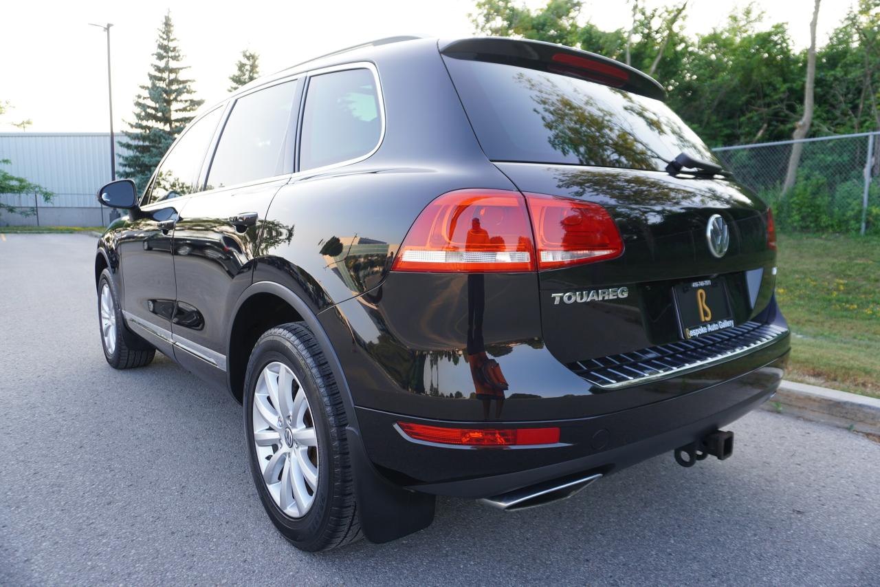 2014 Volkswagen Touareg 1 OWNER / NO ACCIDENTS / DEALER SERVICED /3.0 TDI - Photo #3