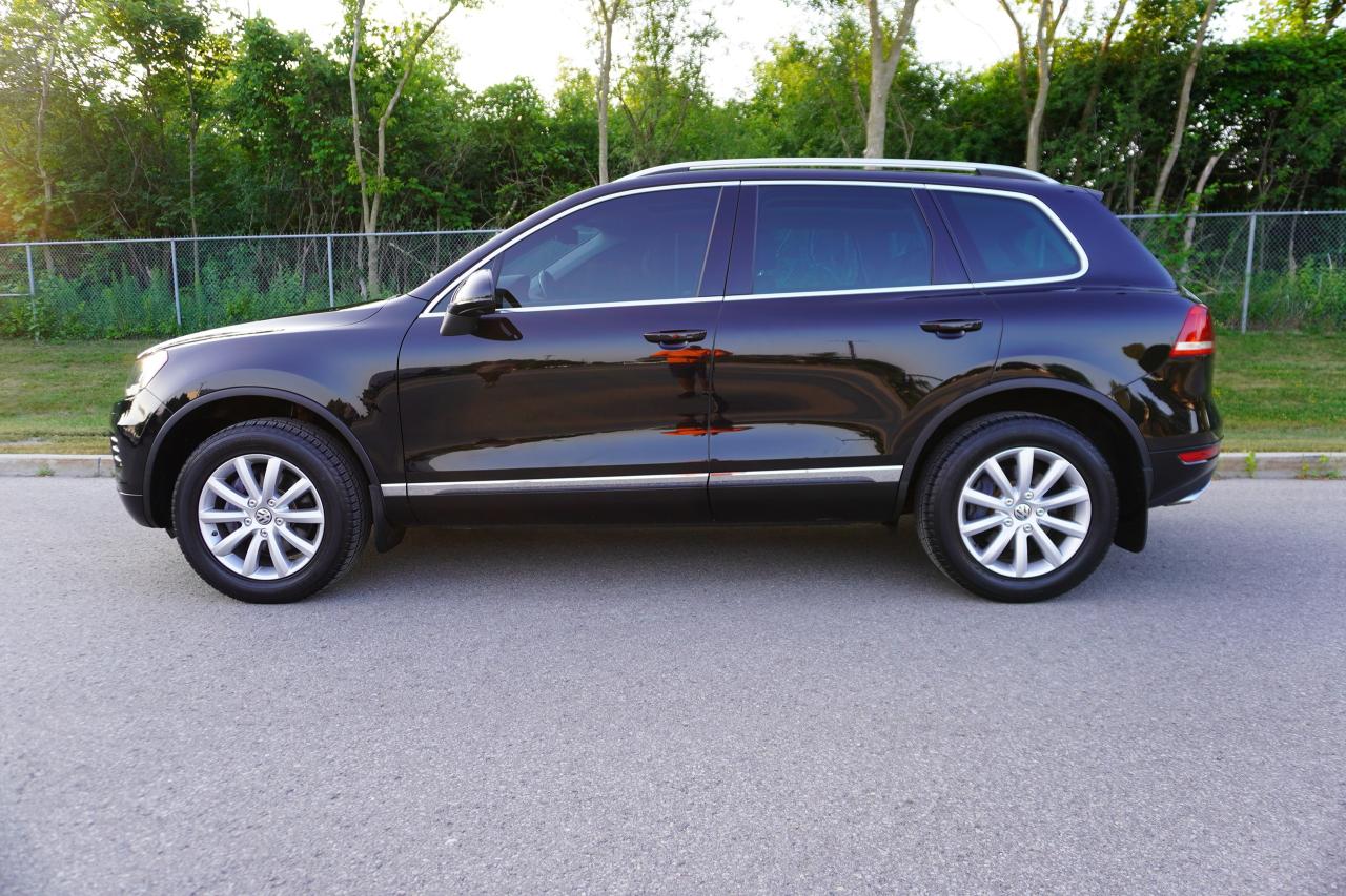 2014 Volkswagen Touareg 1 OWNER / NO ACCIDENTS / DEALER SERVICED /3.0 TDI - Photo #2