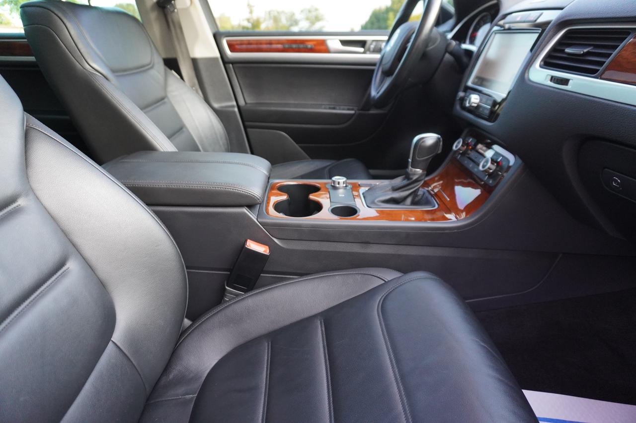 2014 Volkswagen Touareg 1 OWNER / NO ACCIDENTS / DEALER SERVICED /3.0 TDI - Photo #22