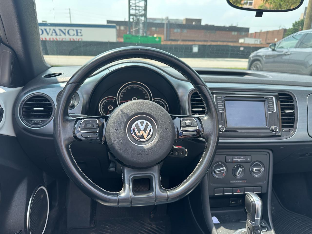2016 Volkswagen Beetle Denim Edition - Photo #13