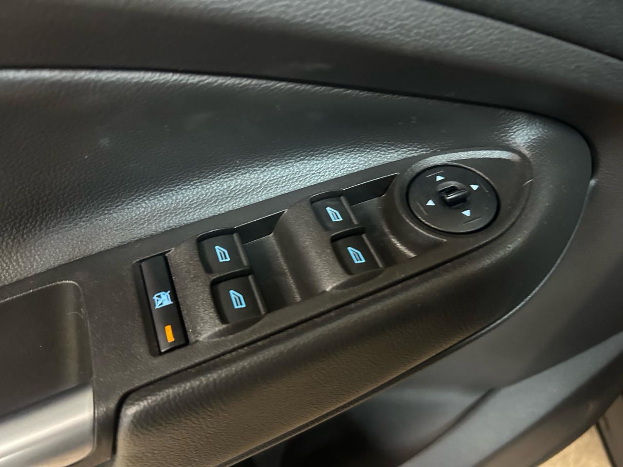 2018 Ford Escape SE - Photo #13