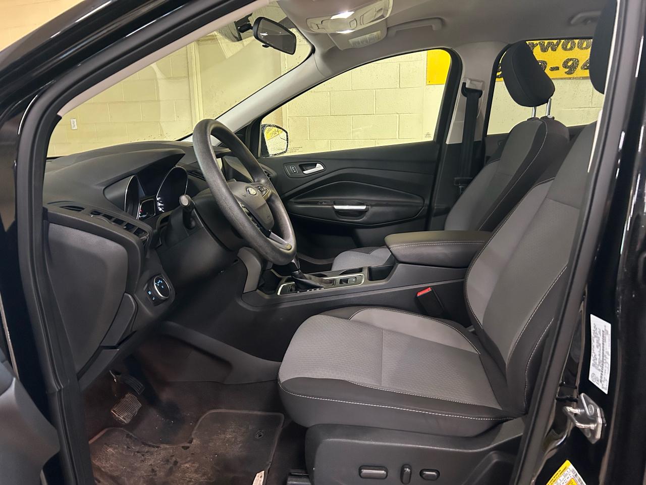2018 Ford Escape SE - Photo #9