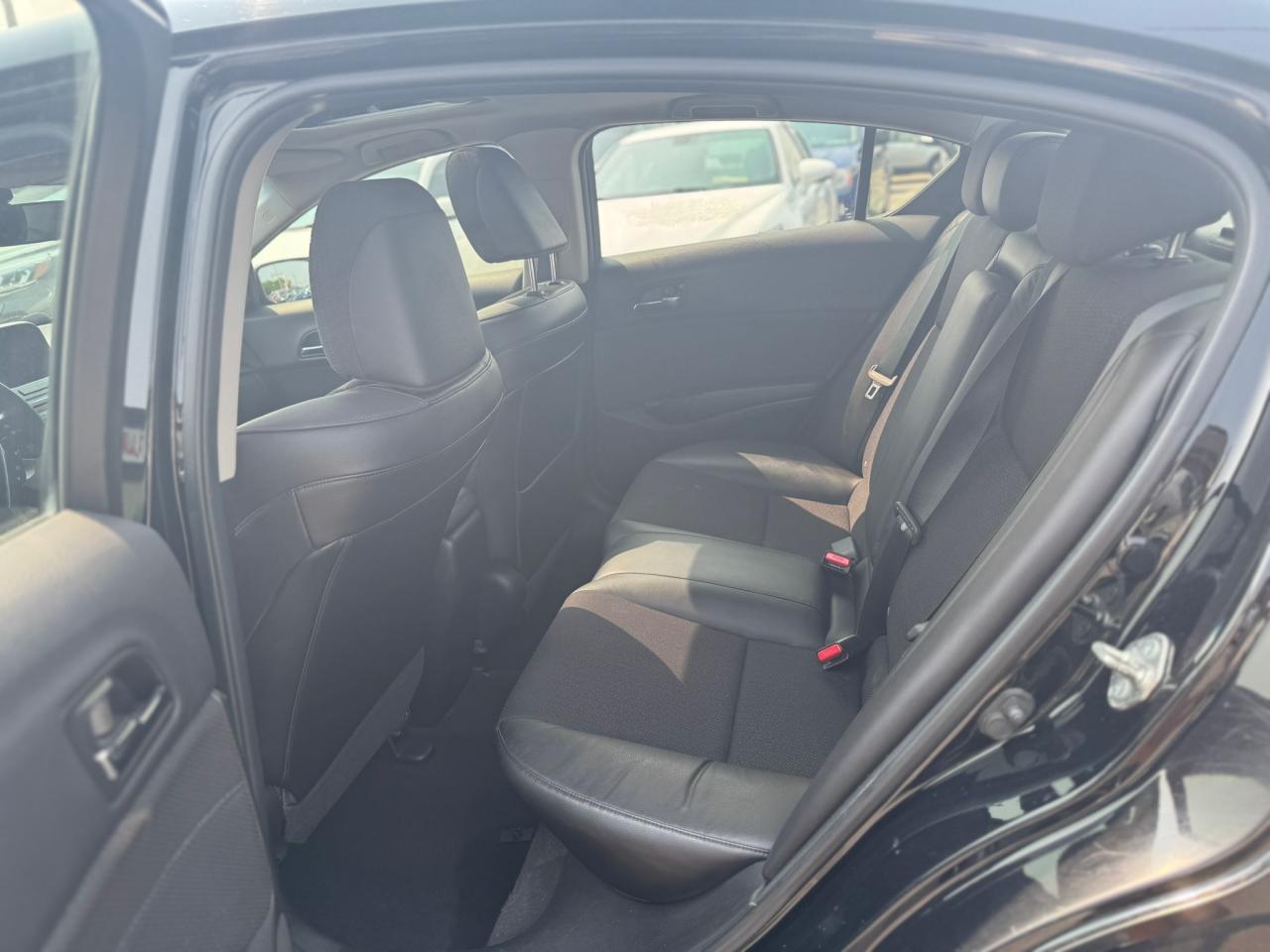 2014 Acura ILX AUTO BACKUPCAM BLUETOOTH SUNROOF AC - Photo #12