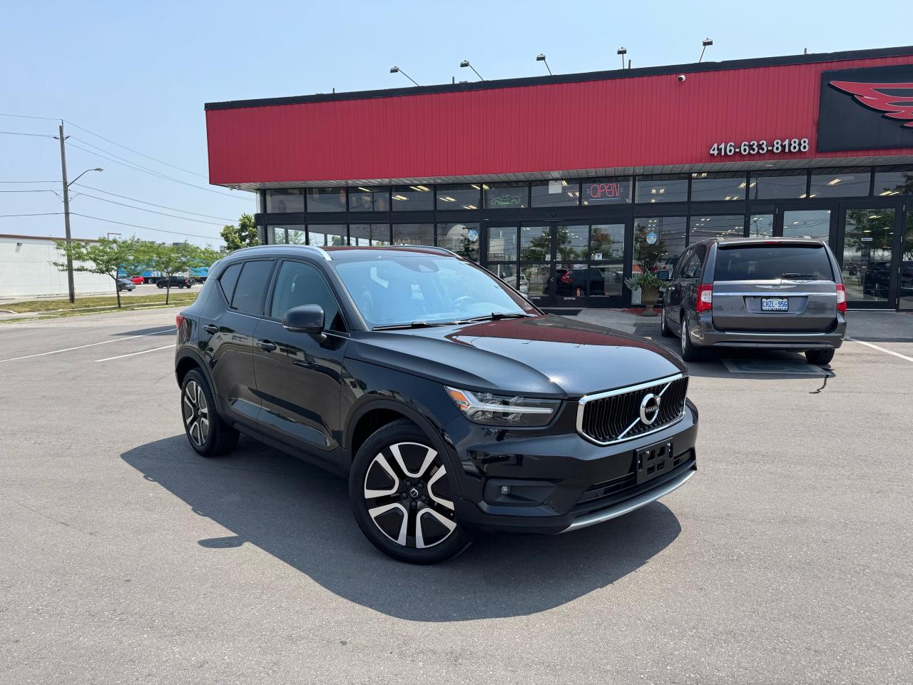 Used 2020 Volvo XC40 MOMENTUM T5 AWD LEATHER PAN/ROOF B/SPOT CAMERA for sale in North York, ON