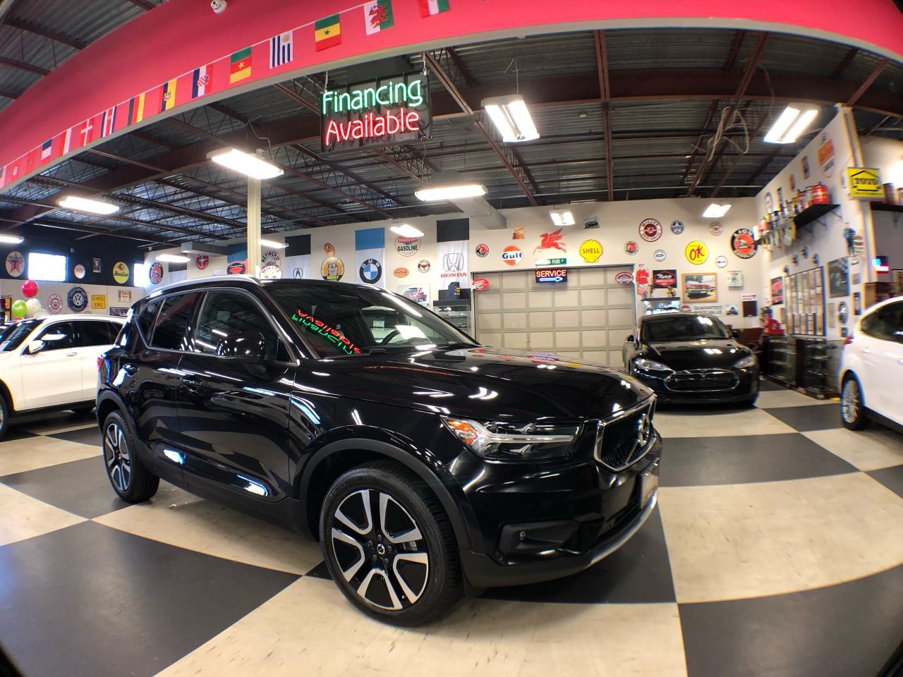 2020 Volvo XC40 MOMENTUM T5 AWD LEATHER PAN/ROOF B/SPOT CAMERA