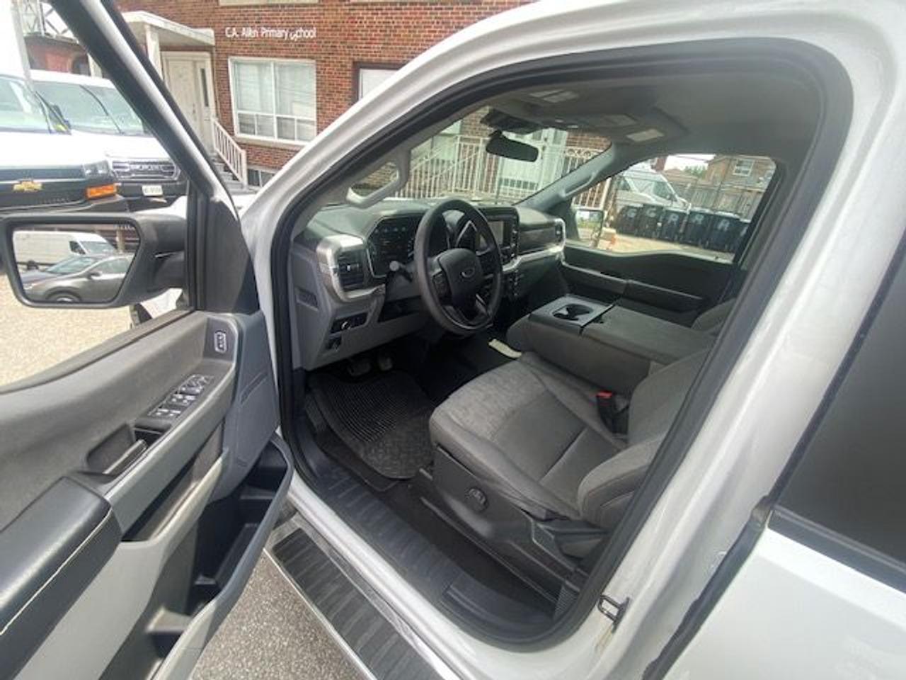 2022 Ford F-150 XL Photo