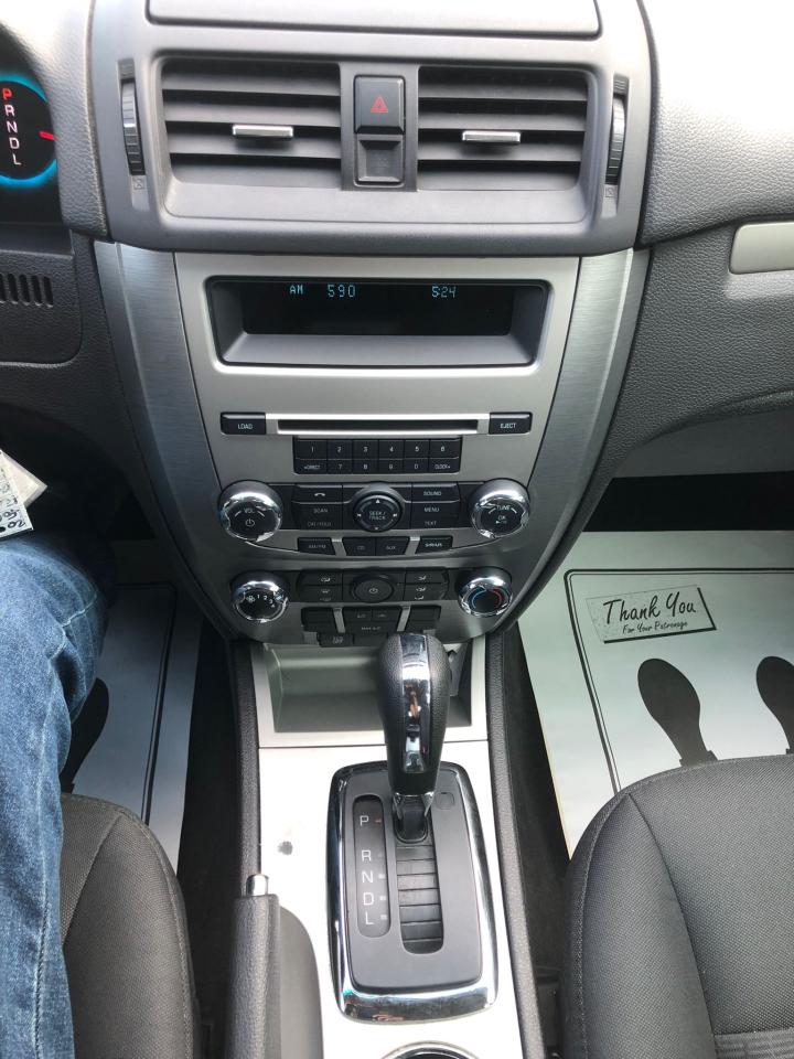 2012 Ford Fusion SE - Photo #15