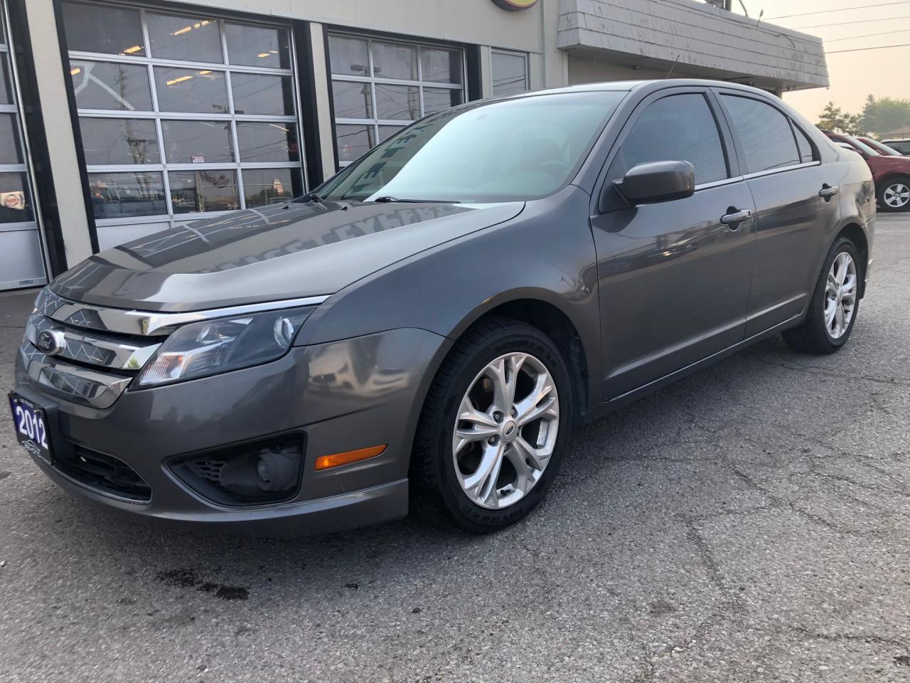 2012 Ford Fusion SE - Photo #2