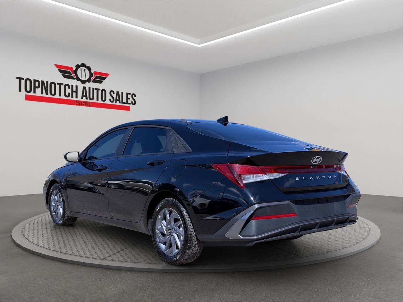 2024 Hyundai Elantra SEL Photo