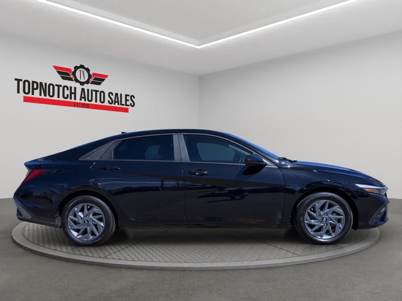 2024 Hyundai Elantra SEL Photo