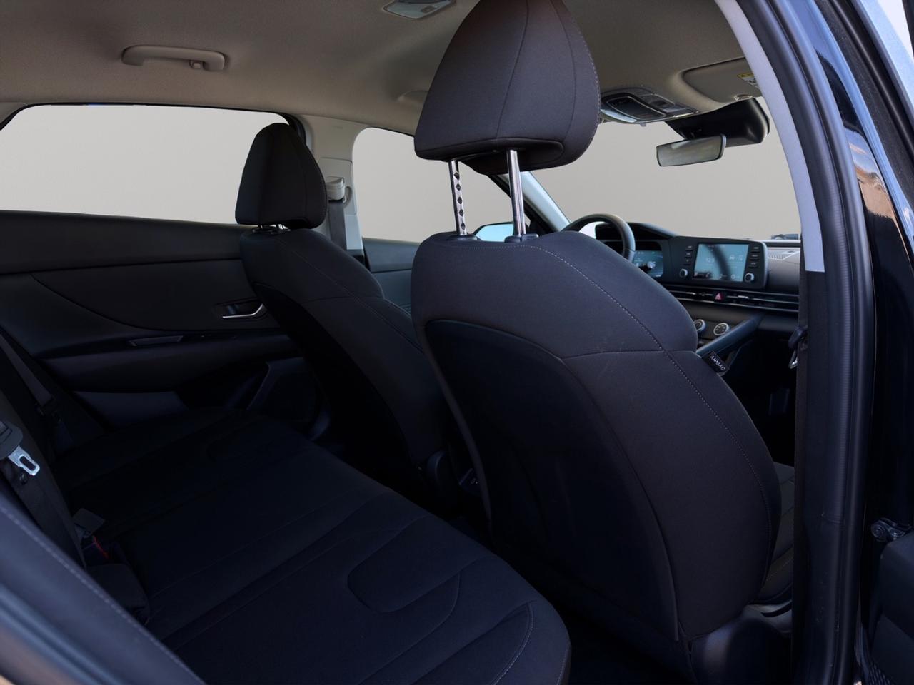 2024 Hyundai Elantra SEL Photo