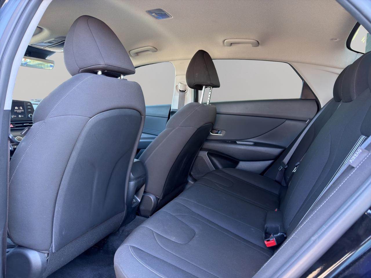 2024 Hyundai Elantra SEL Photo