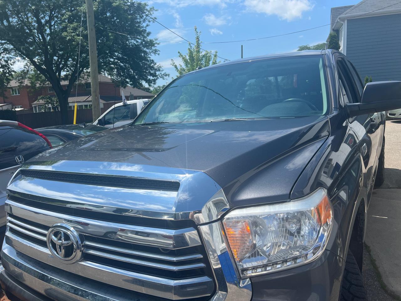Used 2017 Toyota Tundra SR5 Plus for sale in Etobicoke, ON