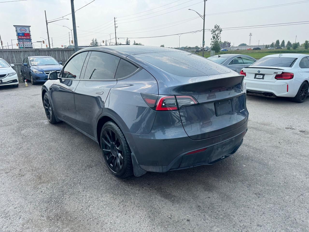 2021 Tesla Model Y LONG RANGE - Photo #3