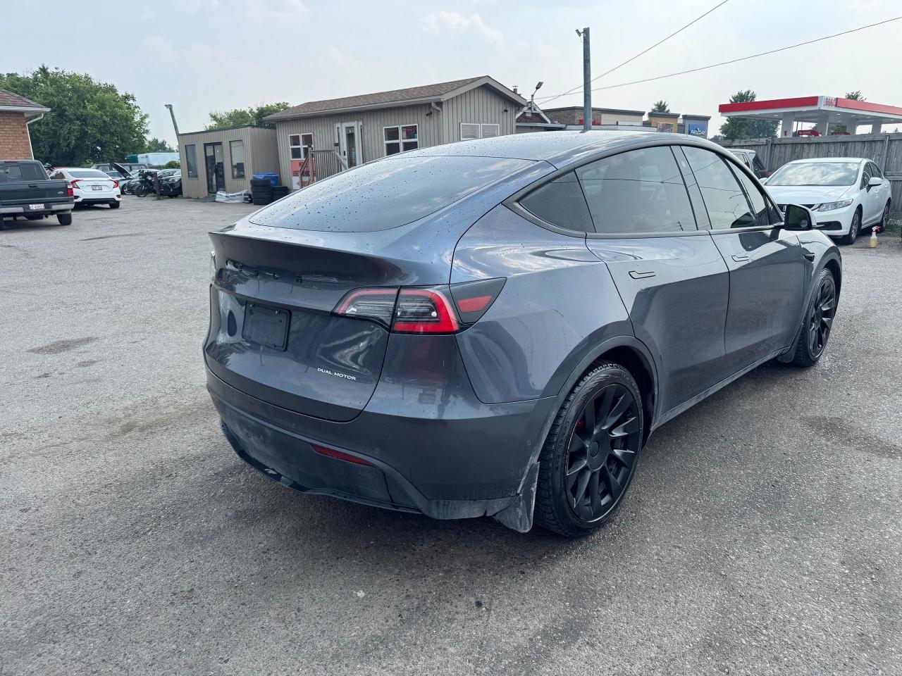 2021 Tesla Model Y LONG RANGE - Photo #5