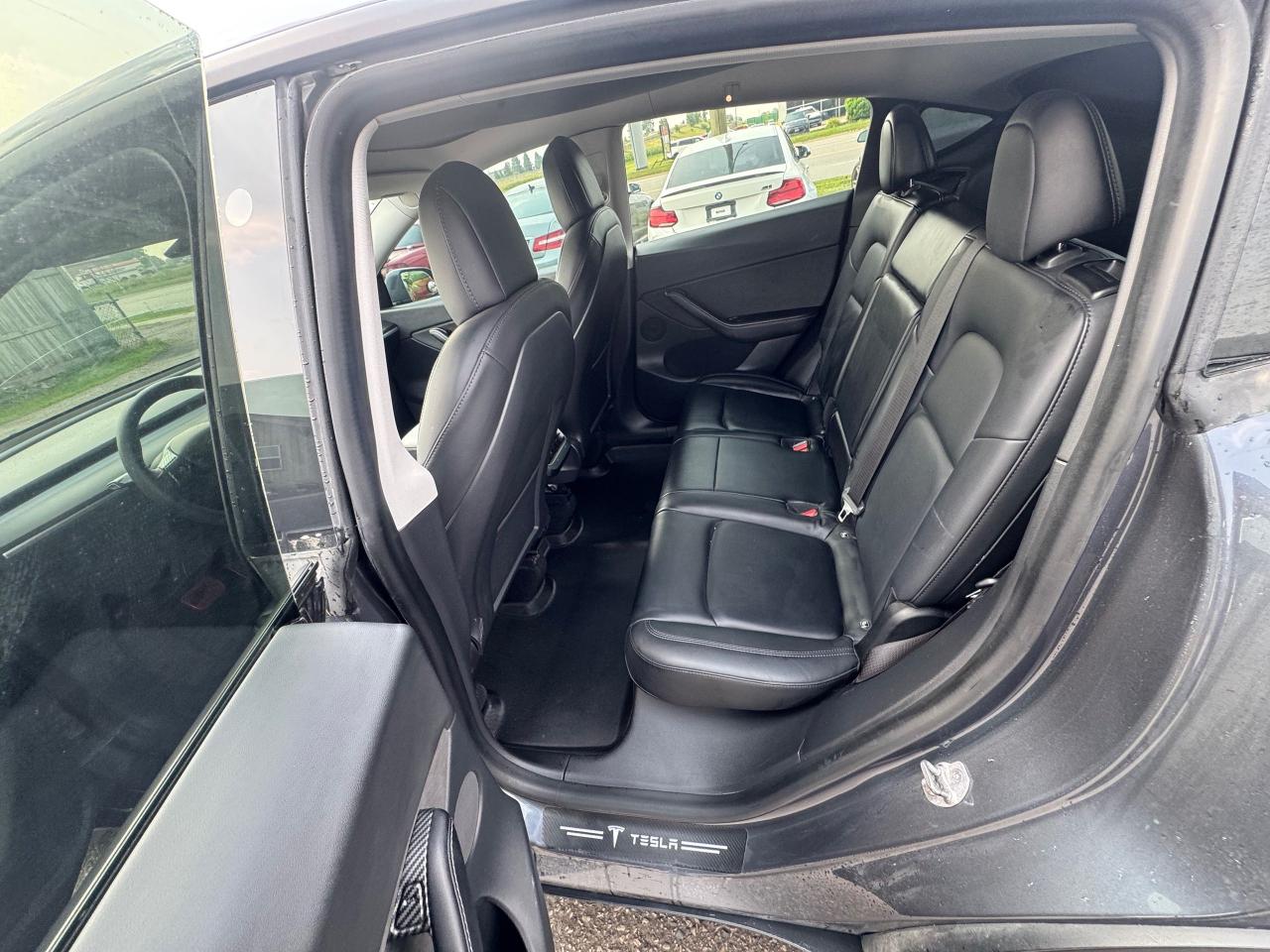 2021 Tesla Model Y LONG RANGE - Photo #12