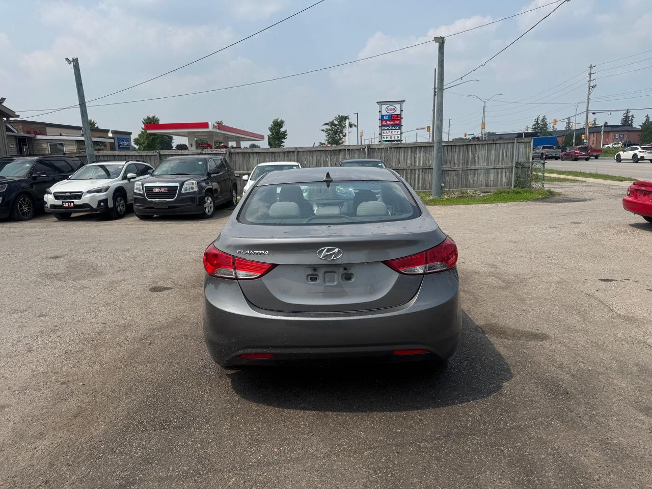 2013 Hyundai Elantra GLS - Photo #4