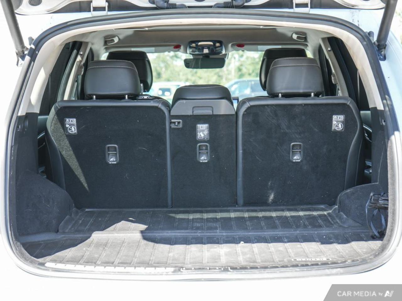 2023 Genesis GV80 3.5T Prestige 5P WINTER WHEELS | POWER MOONROOF | HEADS-UP DISPLAY Photo