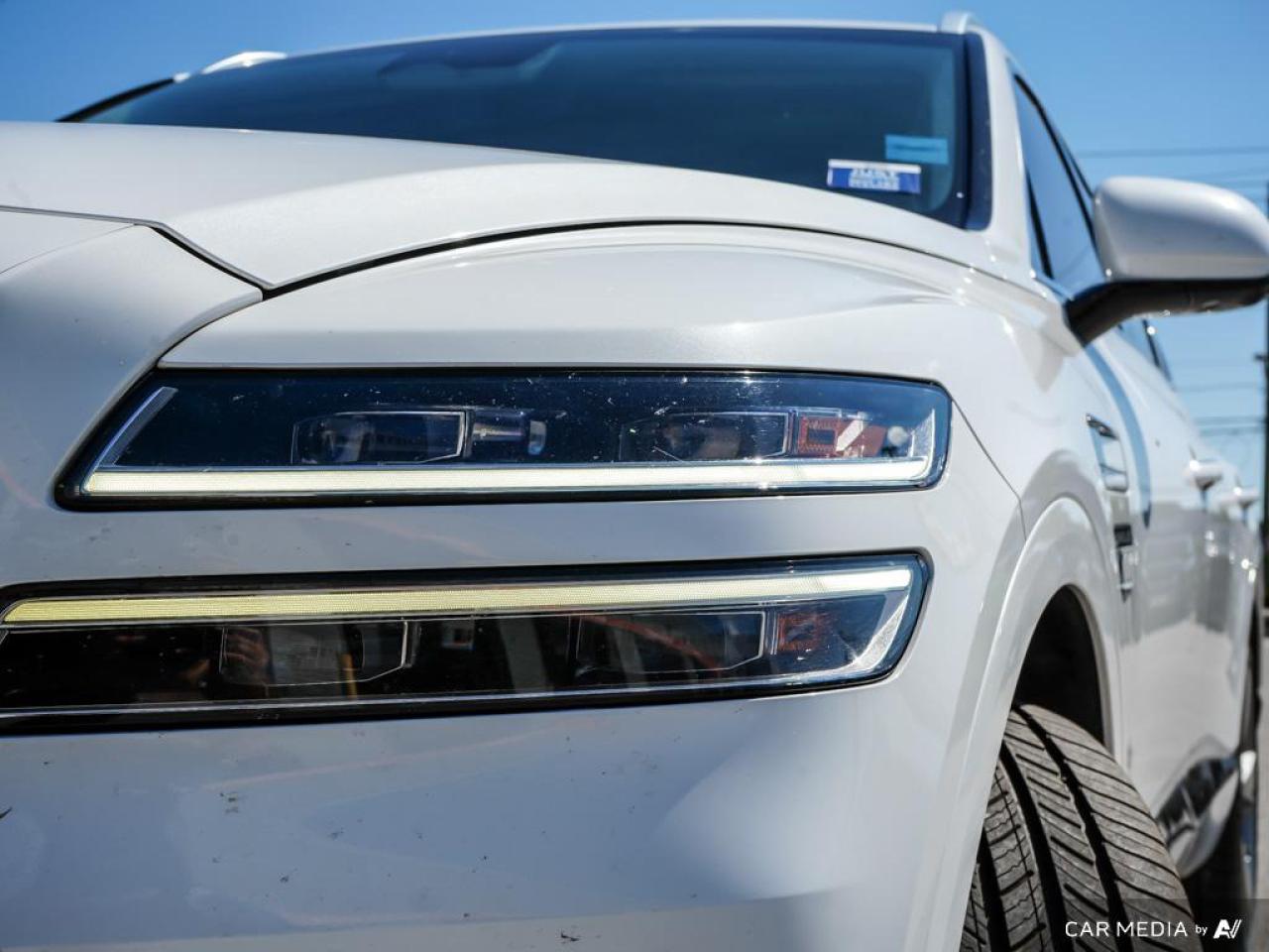 2023 Genesis GV80 3.5T Prestige 5P WINTER WHEELS | POWER MOONROOF | HEADS-UP DISPLAY Photo