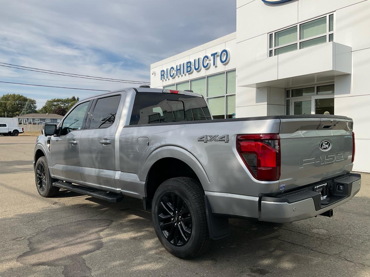 2025 Ford F-150 XLT Photo4
