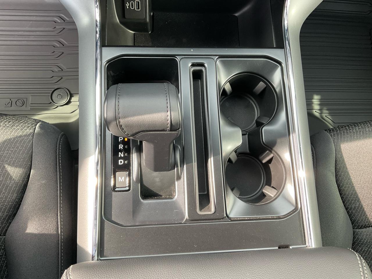 2025 Ford F-150 XLT Photo5