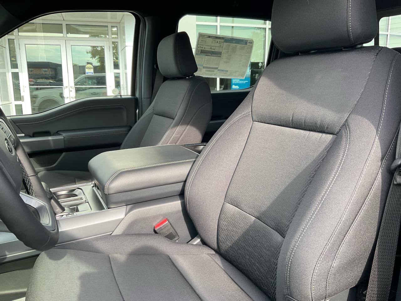 2025 Ford F-150 XLT Photo5