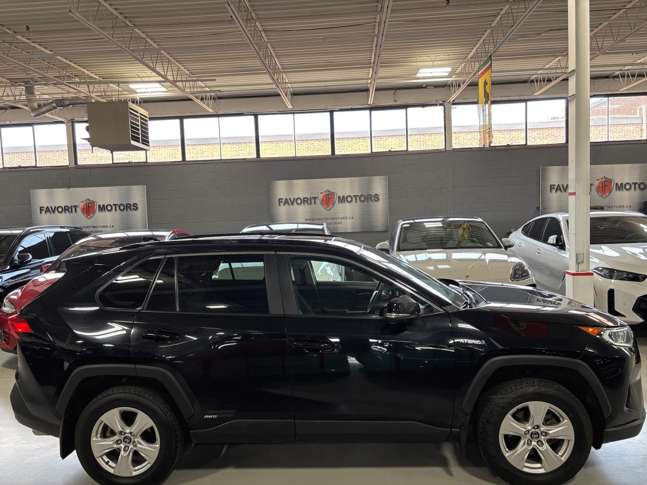 2021 Toyota RAV4 Hybrid XLE|AWD|ALLOYS|SUNROOF|BACKUPCAM|+++ - Photo #3