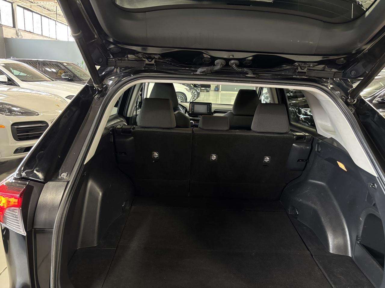 2021 Toyota RAV4 Hybrid XLE|AWD|ALLOYS|SUNROOF|BACKUPCAM|+++ - Photo #6