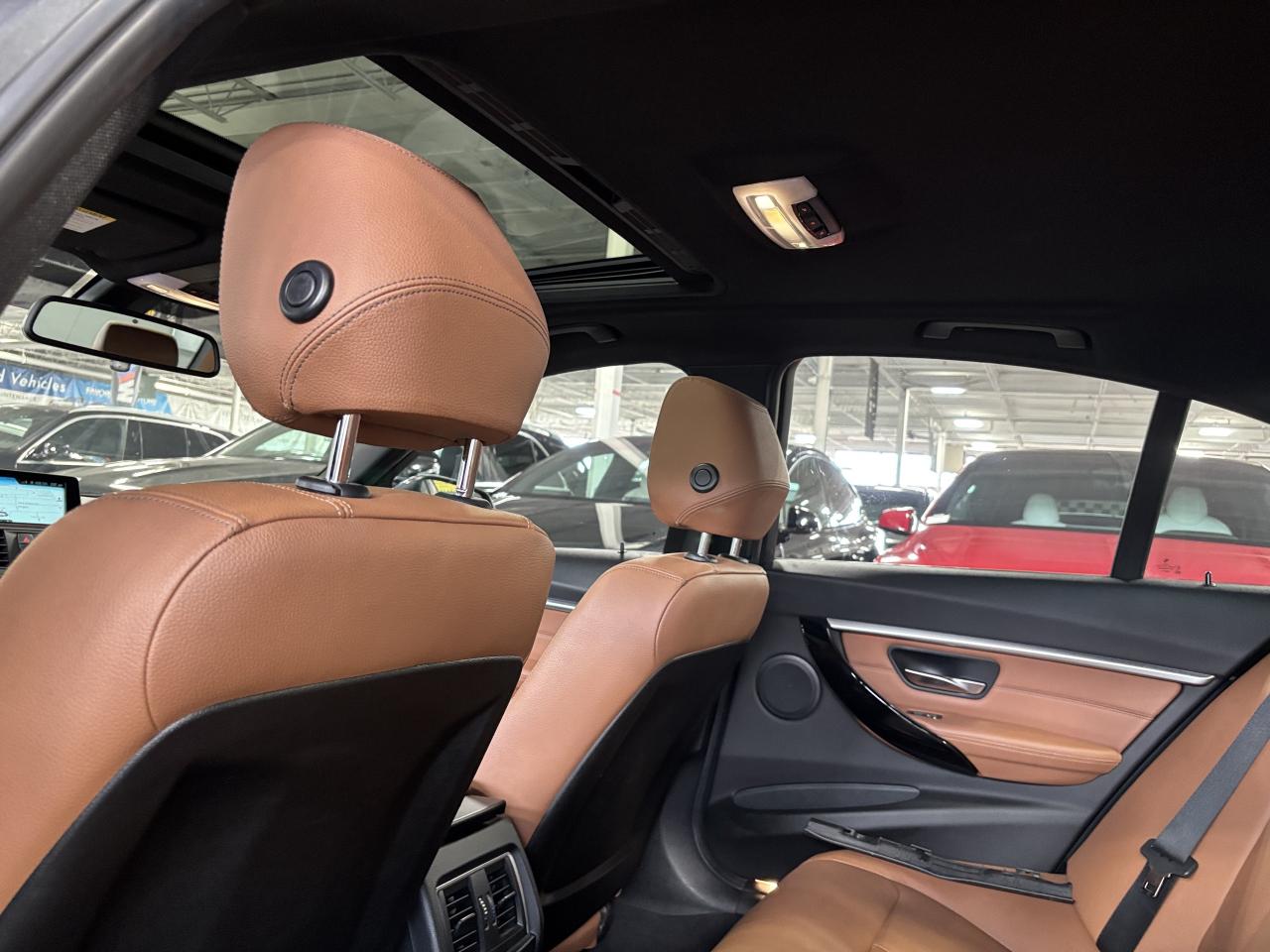 2017 BMW 3 Series 330i xDrive|AWD|BROWNLEATHER|NAV|AMBIENT|SUNROOF|+ - Photo #8