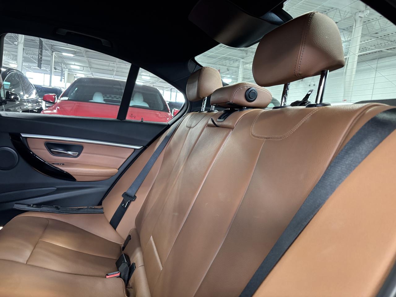 2017 BMW 3 Series 330i xDrive|AWD|BROWNLEATHER|NAV|AMBIENT|SUNROOF|+ - Photo #9