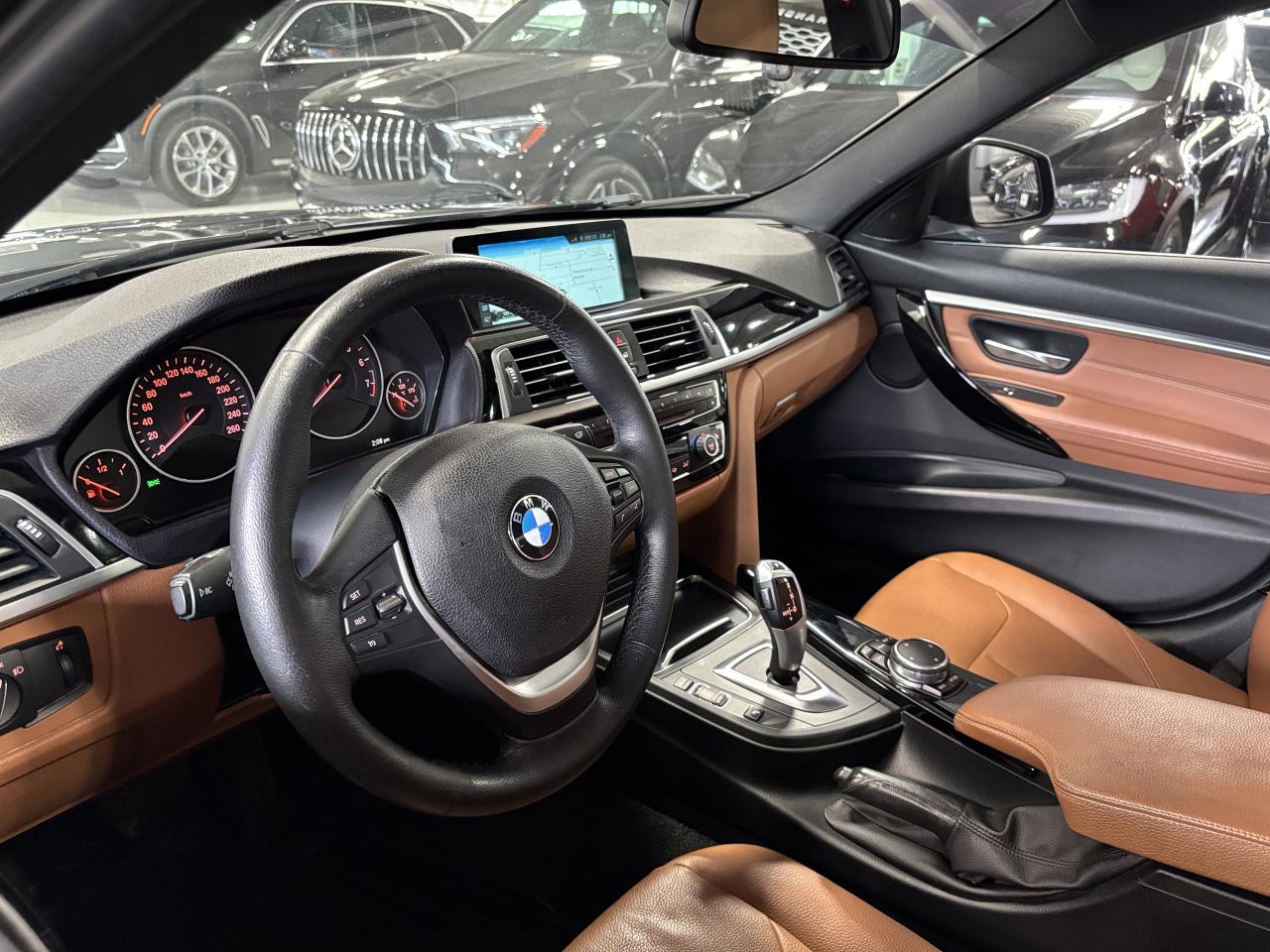 2017 BMW 3 Series 330i xDrive|AWD|BROWNLEATHER|NAV|AMBIENT|SUNROOF|+ - Photo #14