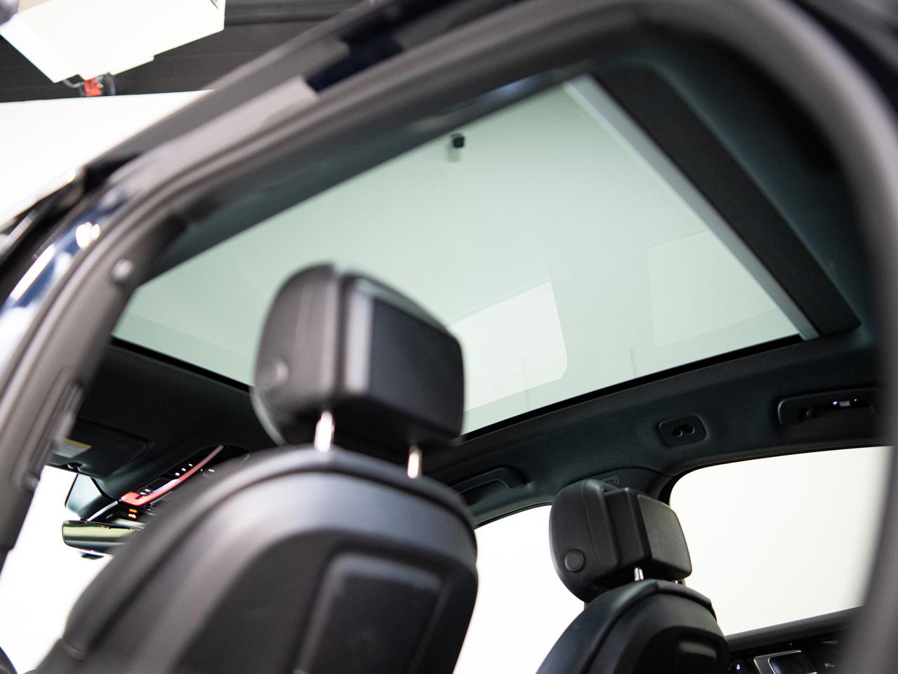 2022 Porsche Cayenne COUPE | PREMIUM PLUS PKG | BOSE | 21 IN WHEELS Photo