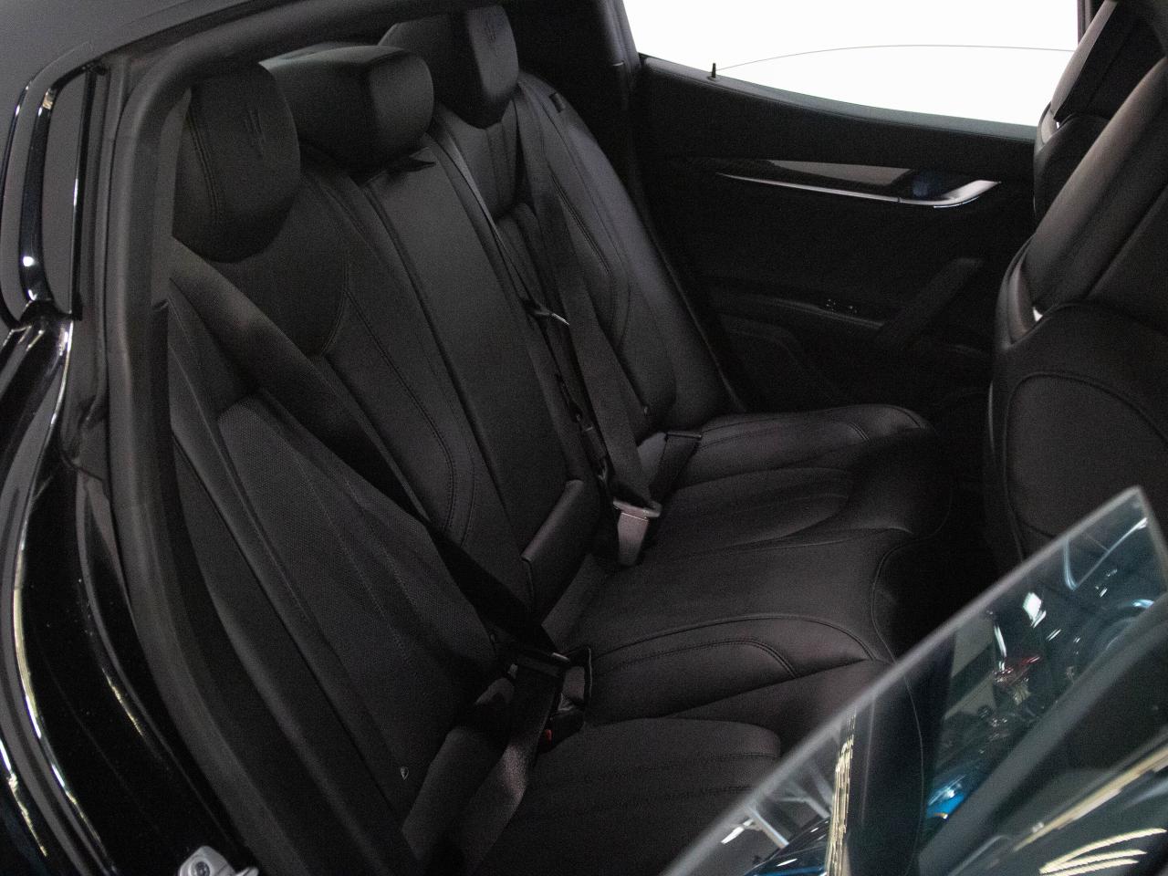 2021 Maserati Ghibli S Q4 GRANDSPORT | 3.0L | NERISSIMO | CARBON FIBRE Photo