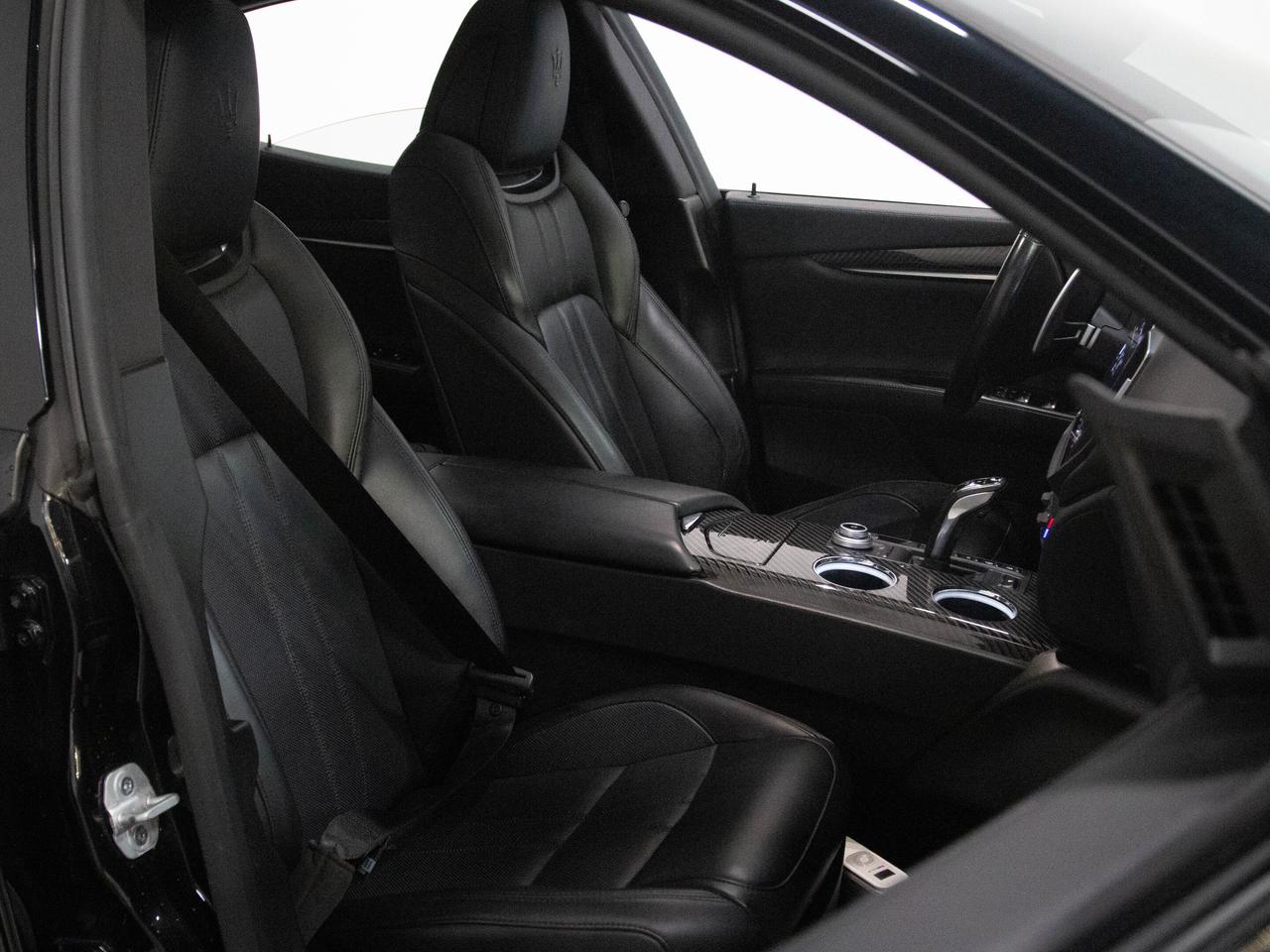 2021 Maserati Ghibli S Q4 GRANDSPORT | 3.0L | NERISSIMO | CARBON FIBRE Photo