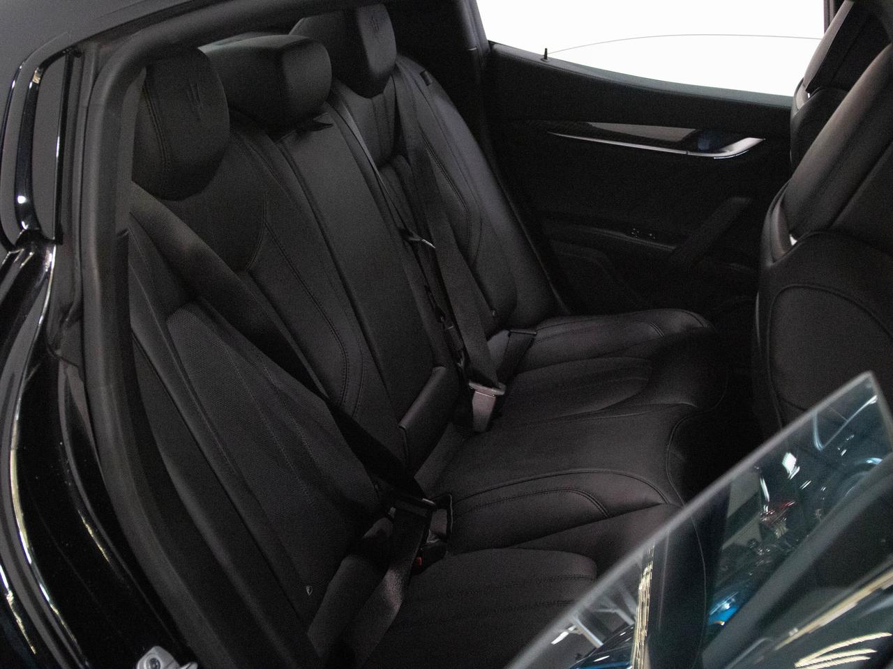 2021 Maserati Ghibli S Q4 GRANDSPORT | 3.0L | NERISSIMO | CARBON FIBRE Photo