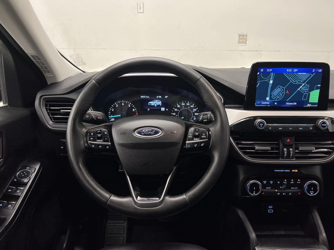 2022 Ford Escape SEL AWD| HTD LEATHER| CARPLAY| ALLOYS|REMOTE START Photo