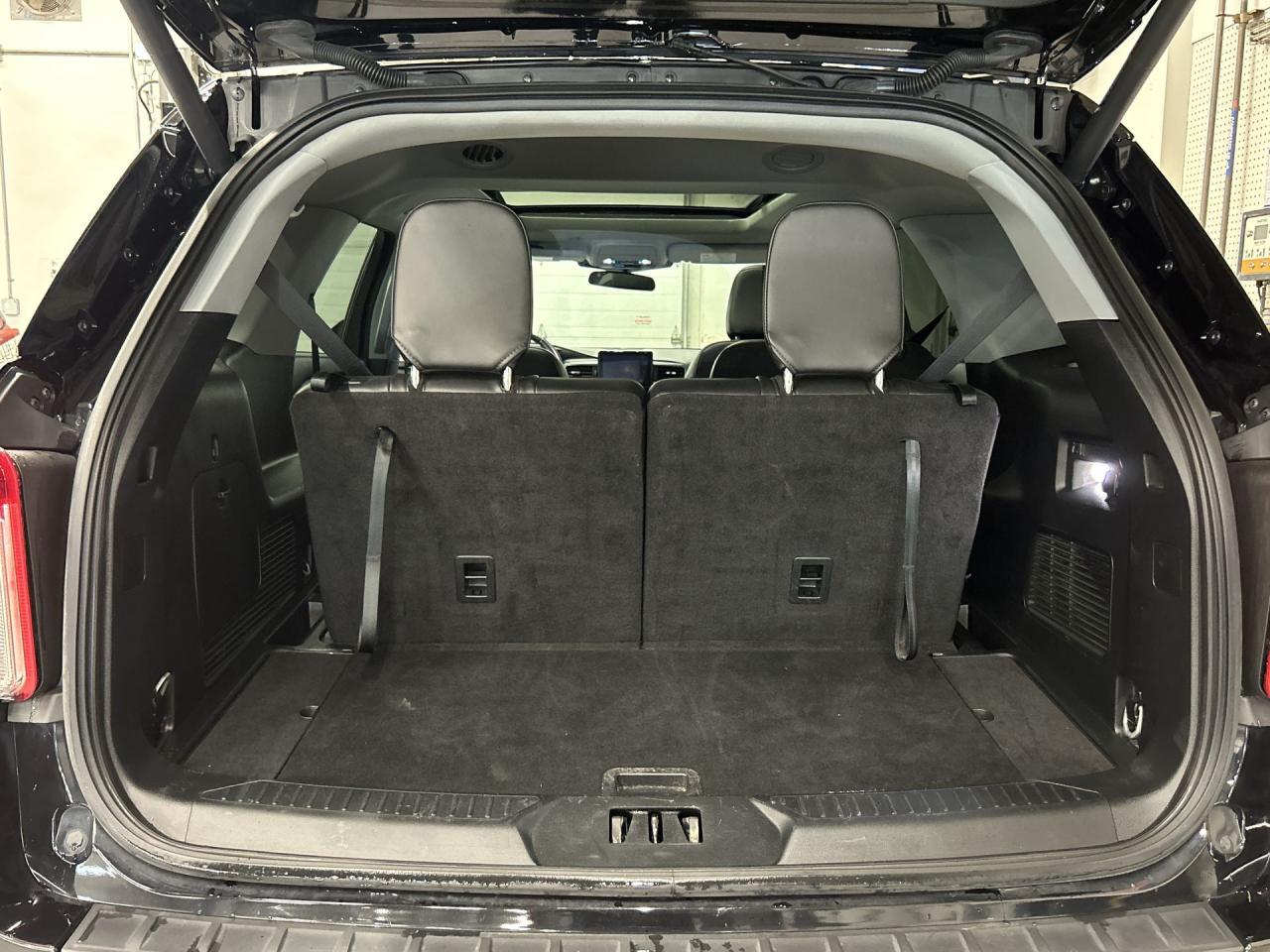 2023 Ford Explorer AWD| 6-PASS| HTD LEATHER| PANO ROOF| CARPLAY| NAV Photo