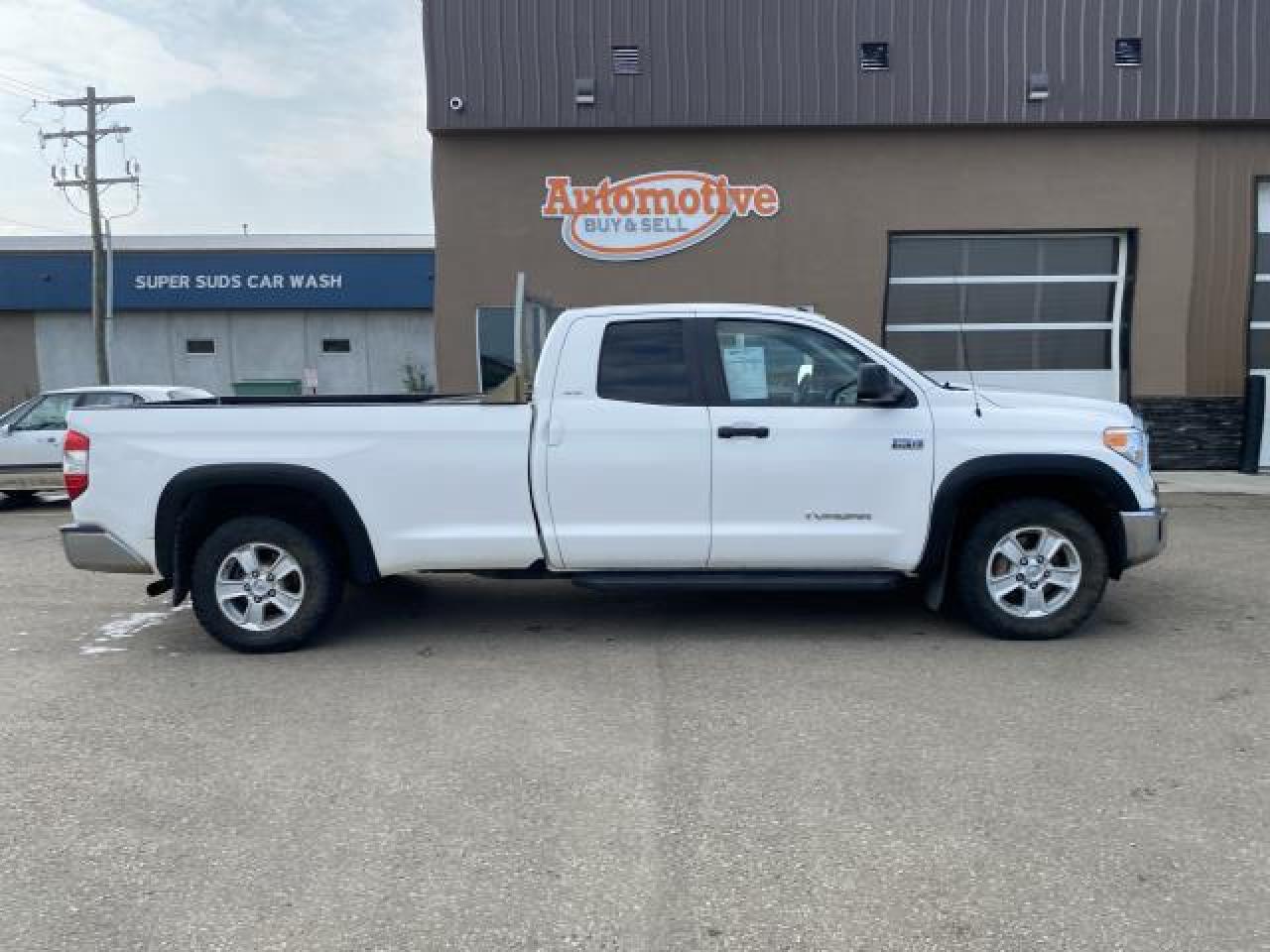 Used 2017 Toyota Tundra SR5 5.7L V8 DOUBLE C for sale in Stettler, AB