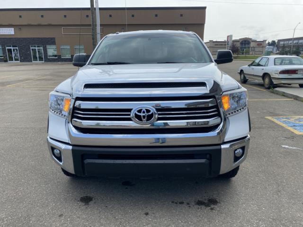 2017 Toyota Tundra SR5 5.7L V8 DOUBLE C - Photo #7