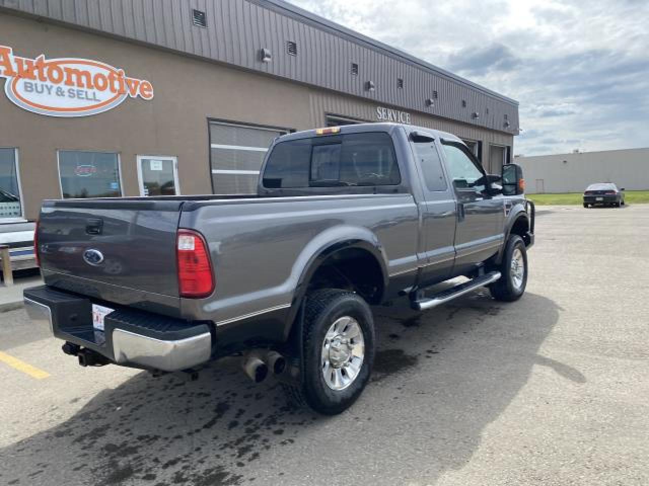2008 Ford F-350 SD Lariat SuperCab 4WD - Photo #2